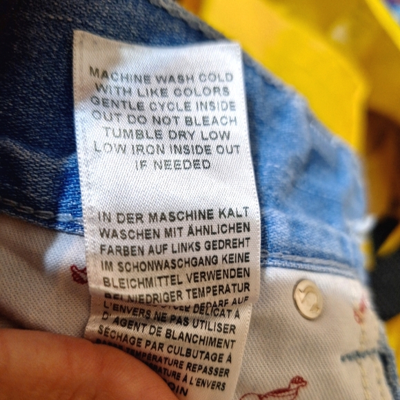 True Religion Men's Ricky Flap short 32 frayed hem light wash ikat print - Picture 12 of 12